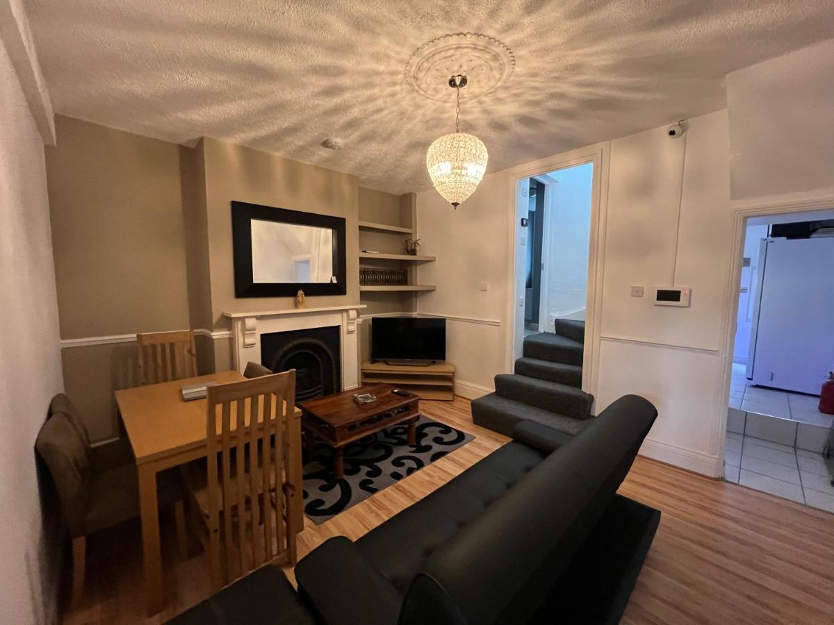 Gasthof Private In Victorian House, Forest Hill, London